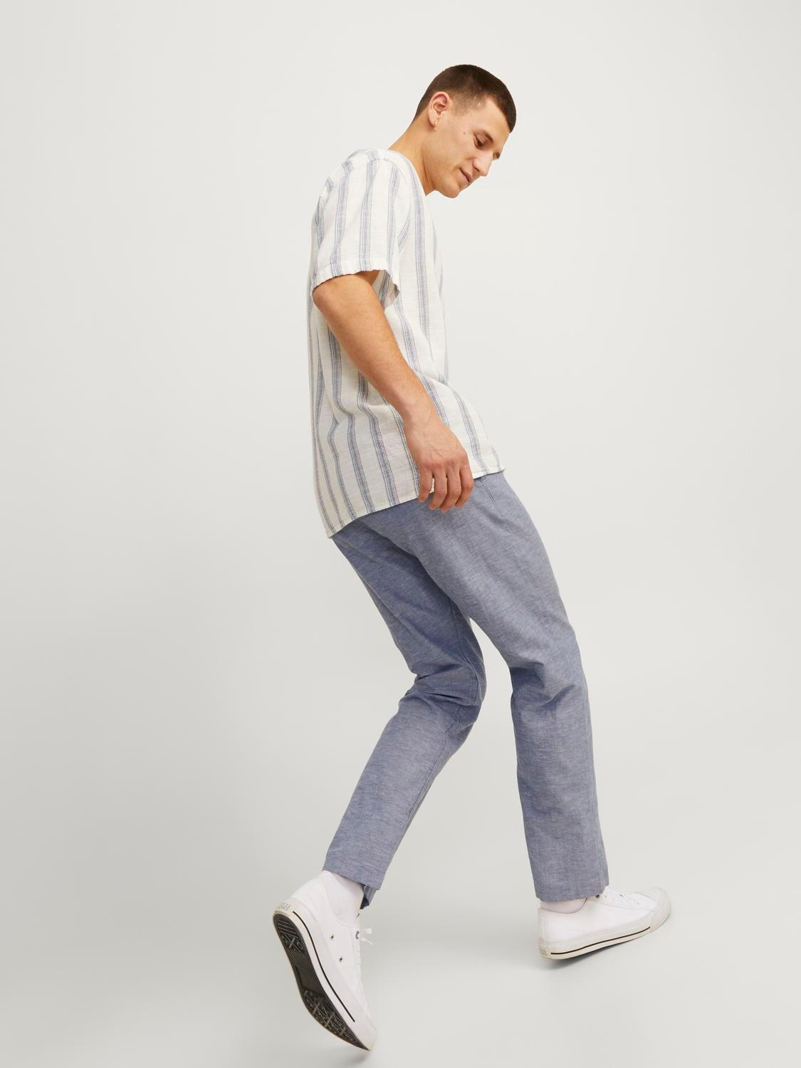 model_shot-creative