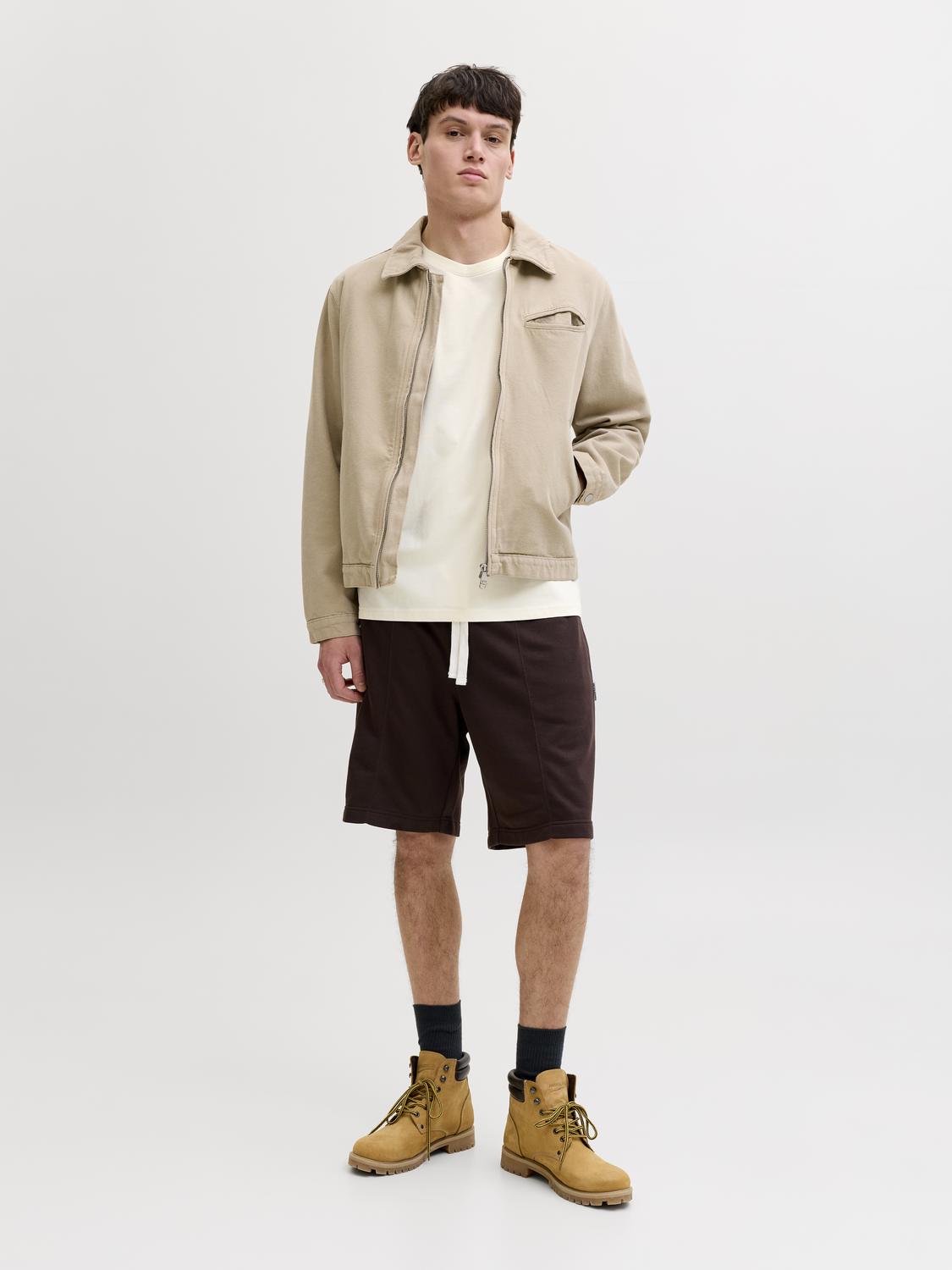 model_shot-front_full