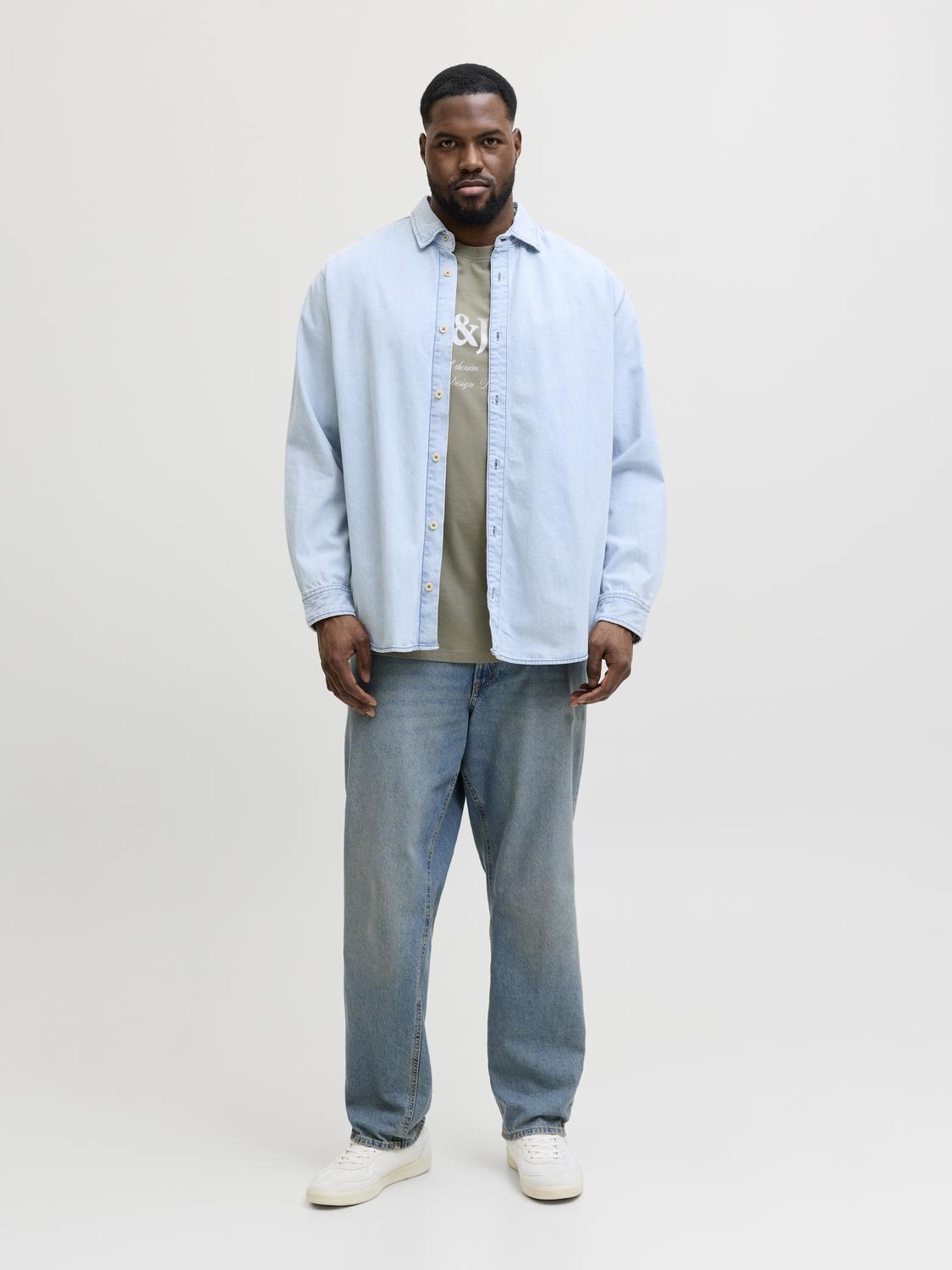 model_shot-front_full