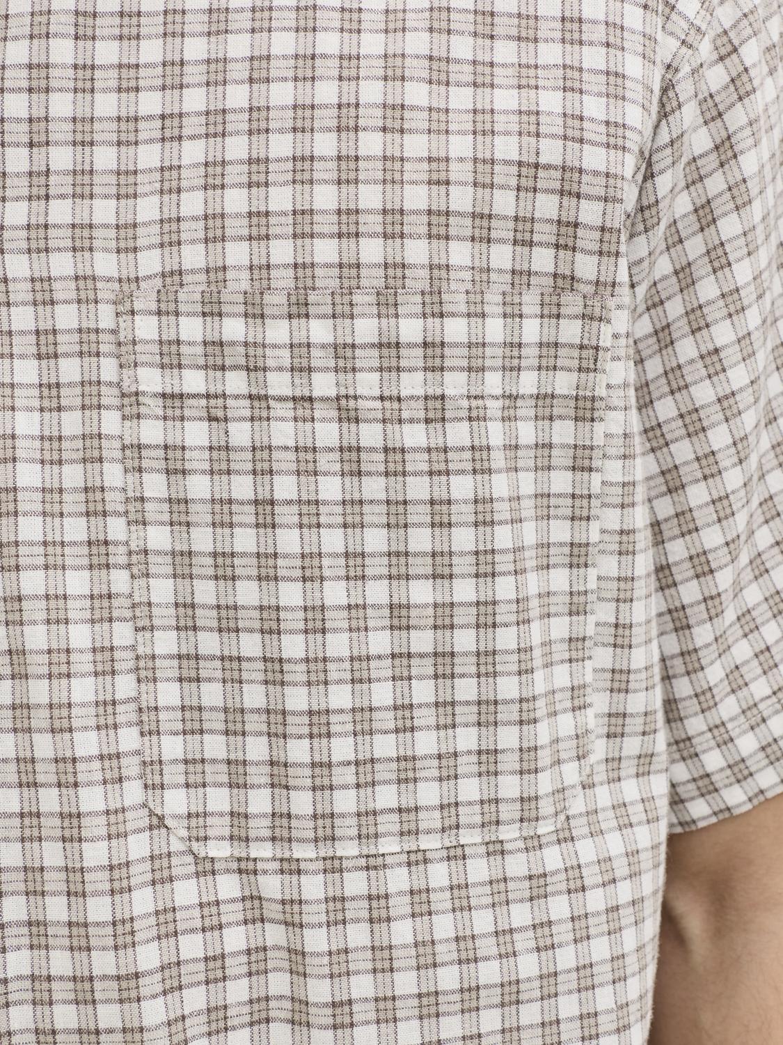 model_shot-detail