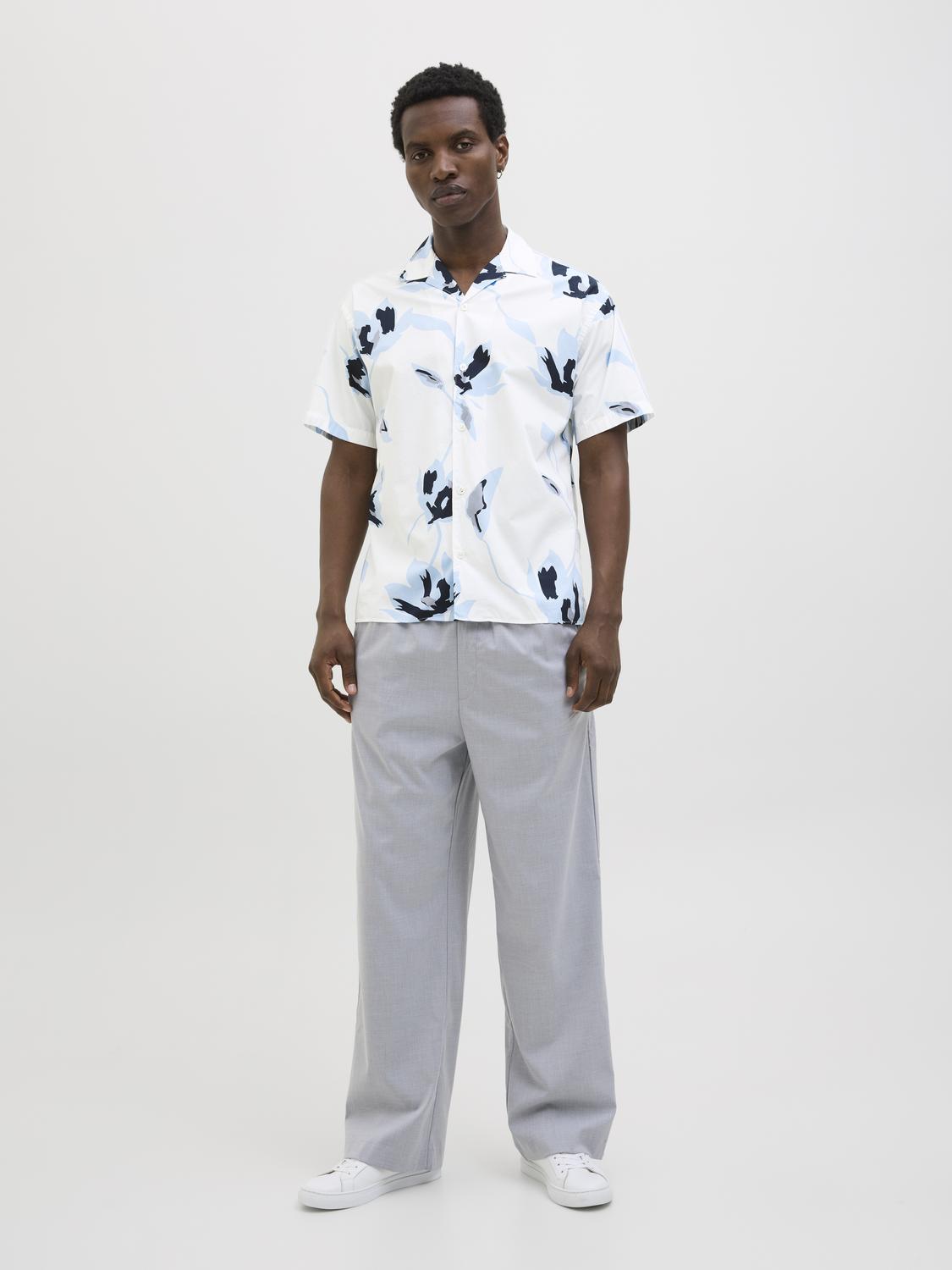 model_shot-front_full
