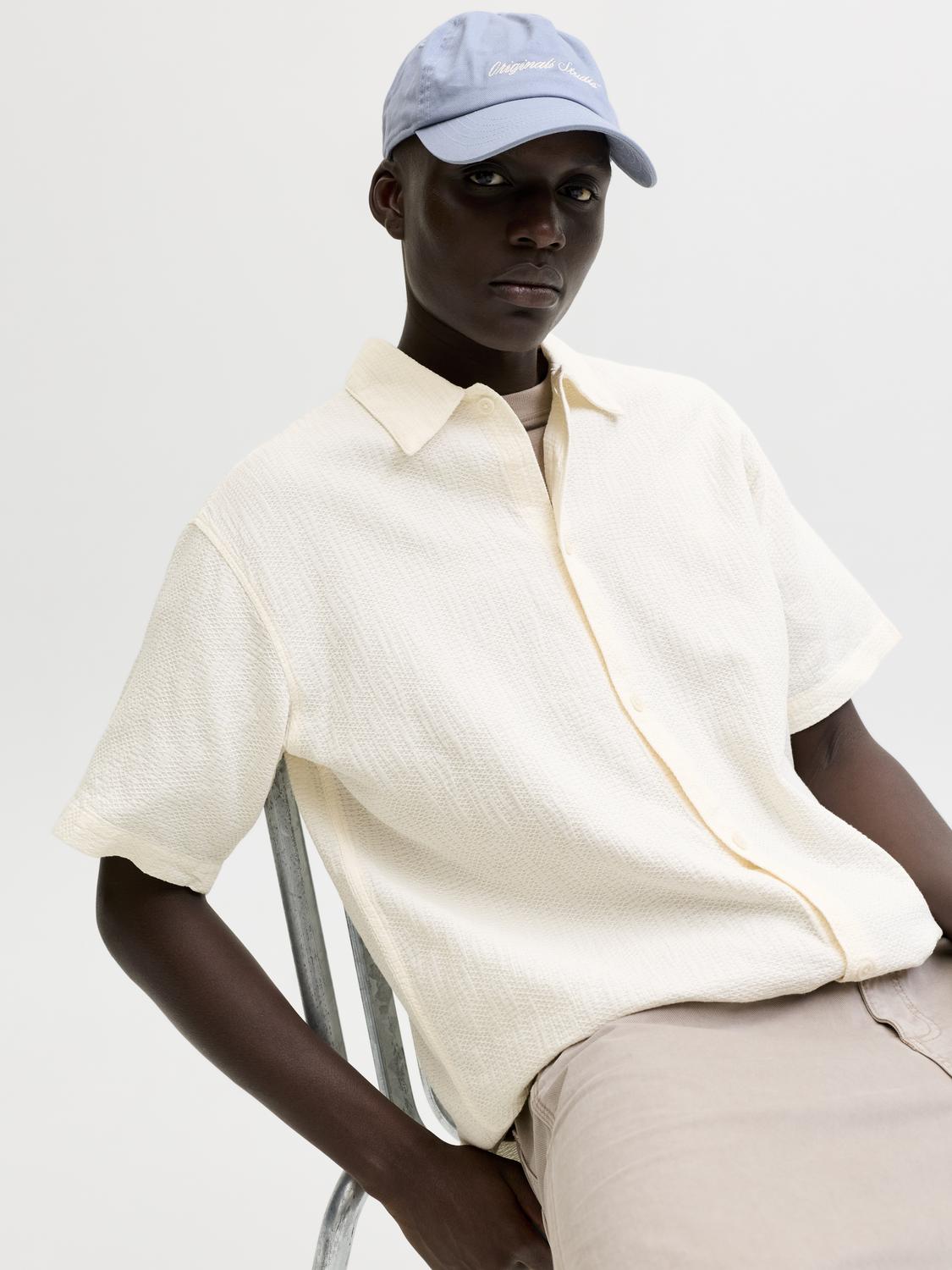 model_shot-creative