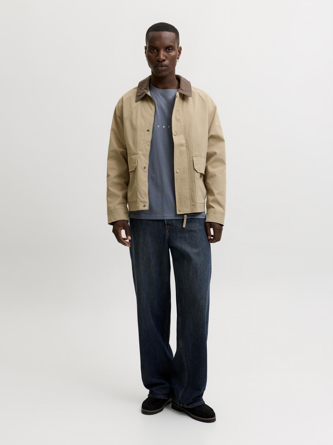 model_shot-front_full