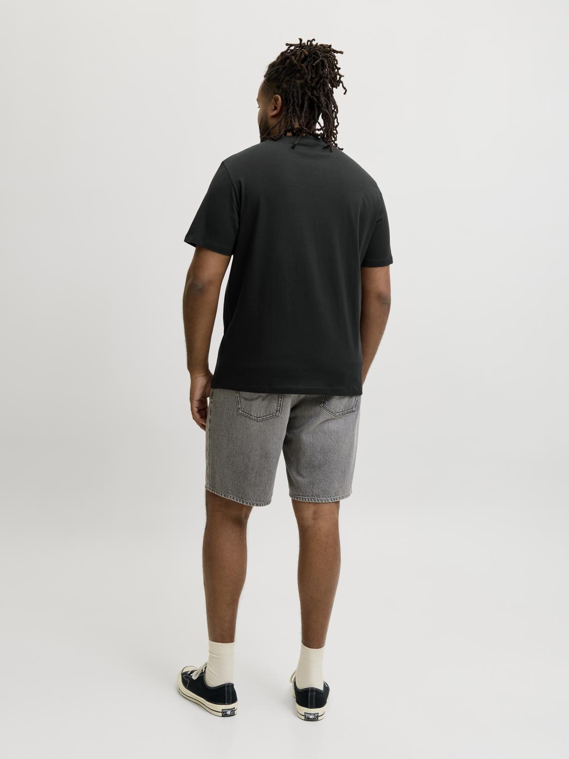 model_shot-back