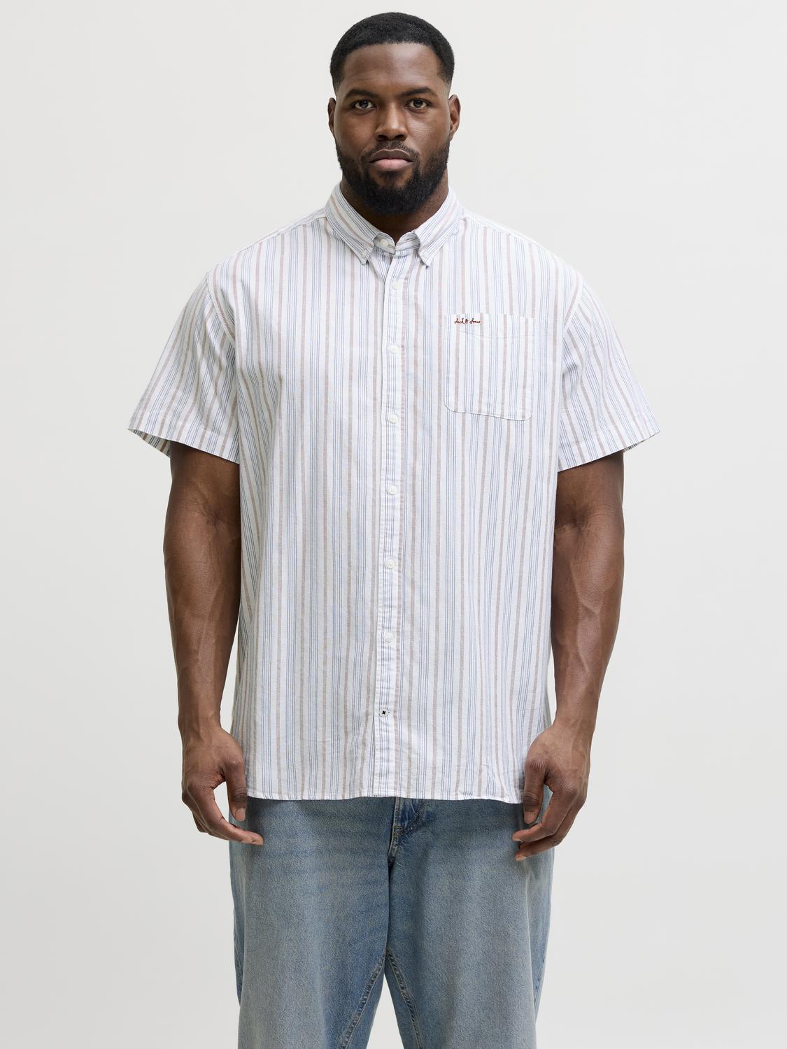 model_shot-front