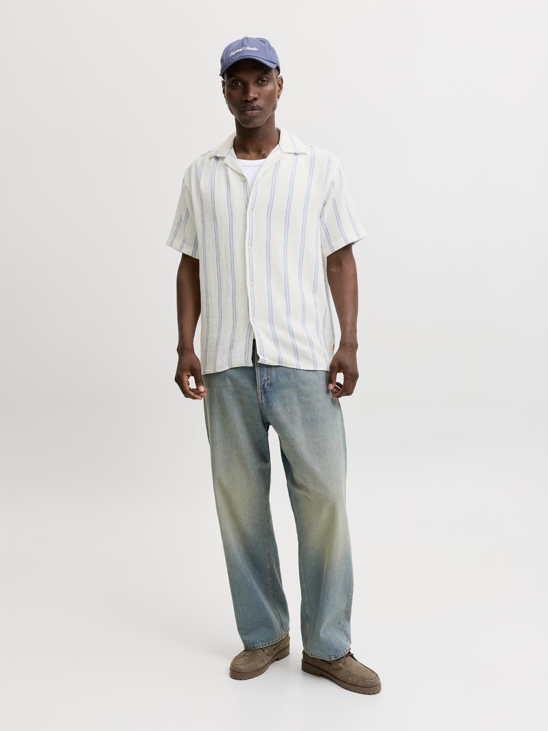 model_shot-front_full