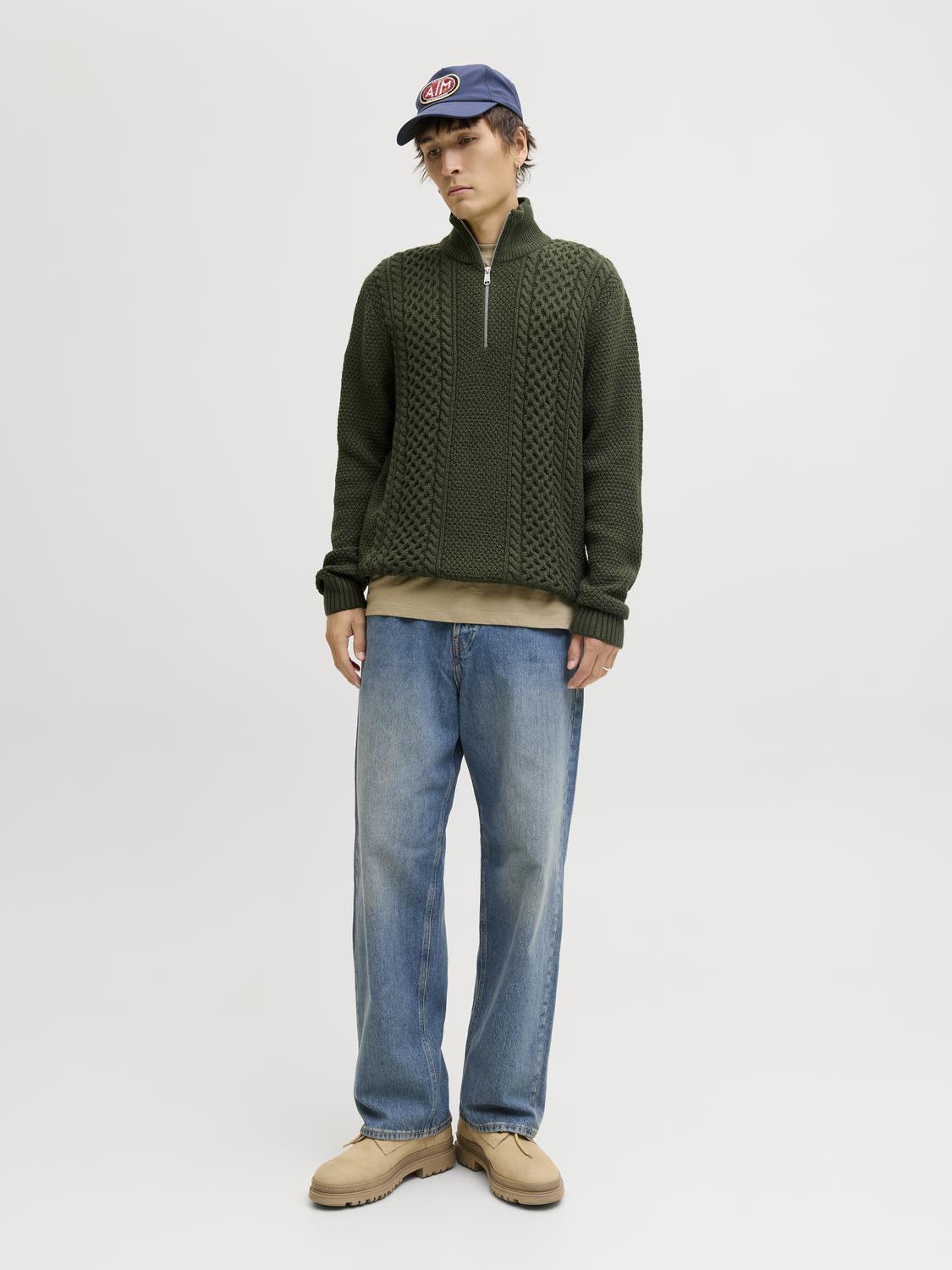 model_shot-front_full