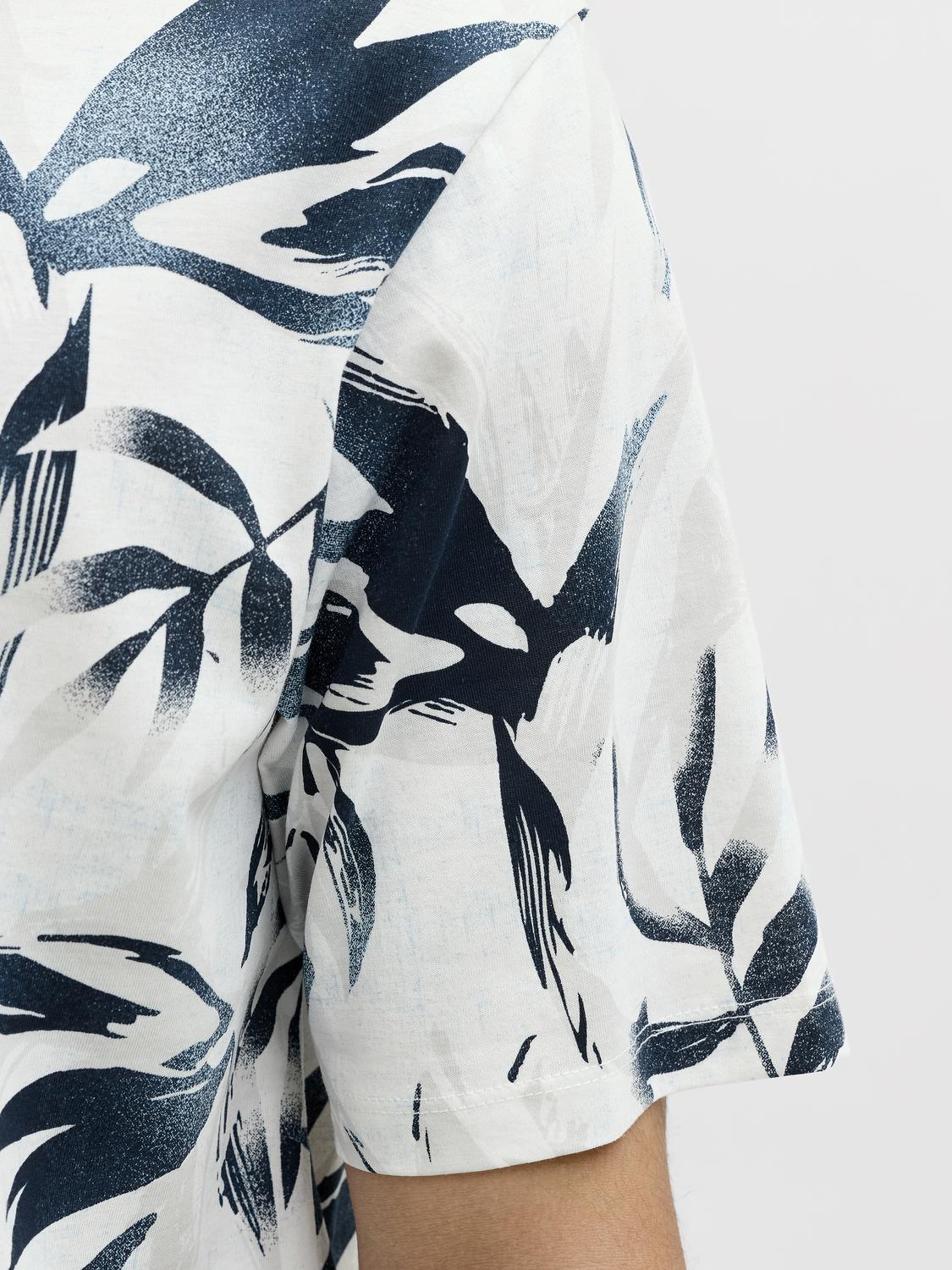 model_shot-detail