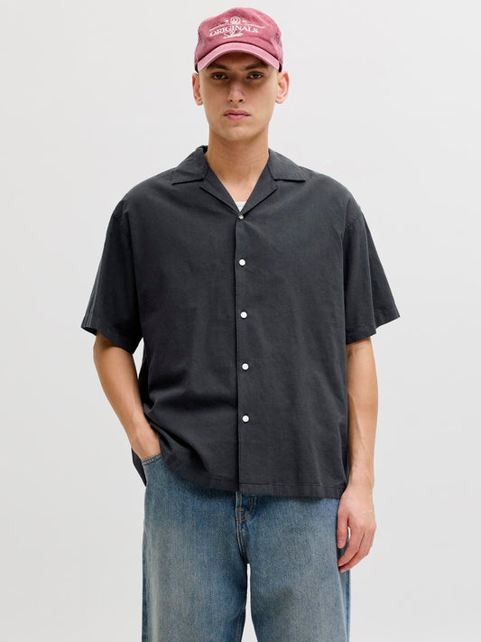 model_shot-front