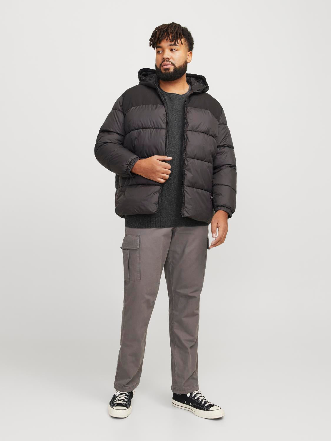 model_shot-front_full