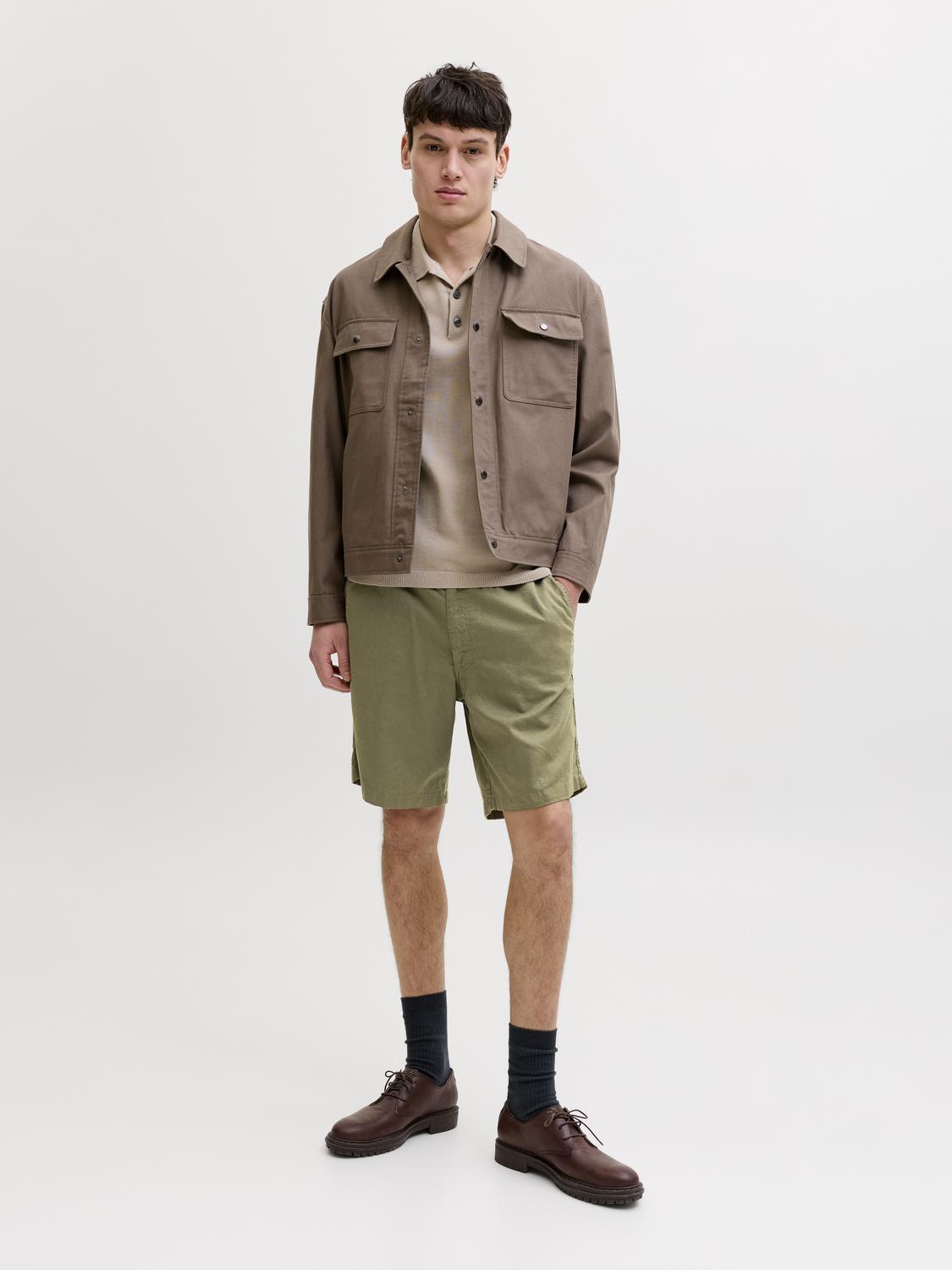 model_shot-front_full