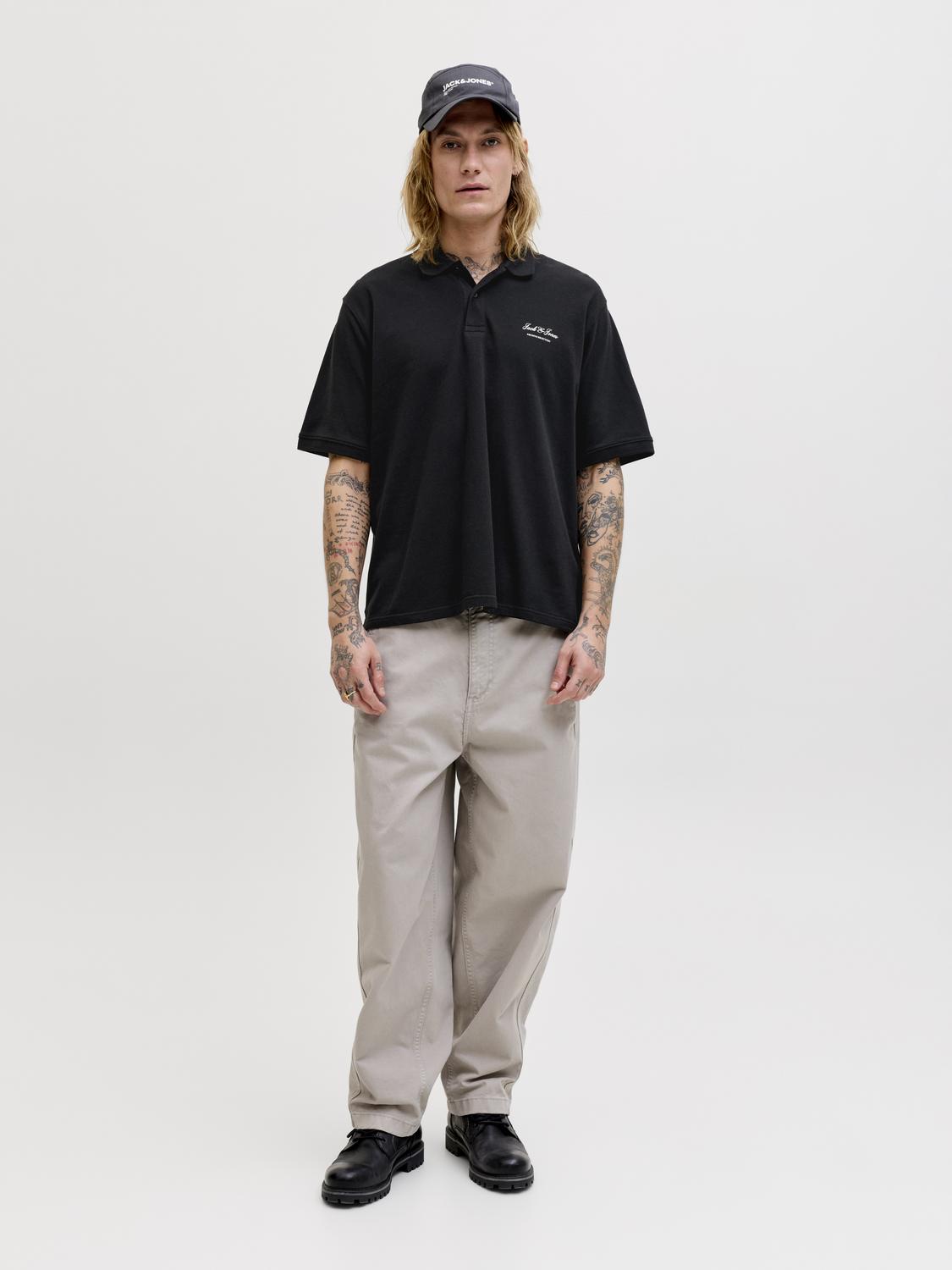 model_shot-front_full