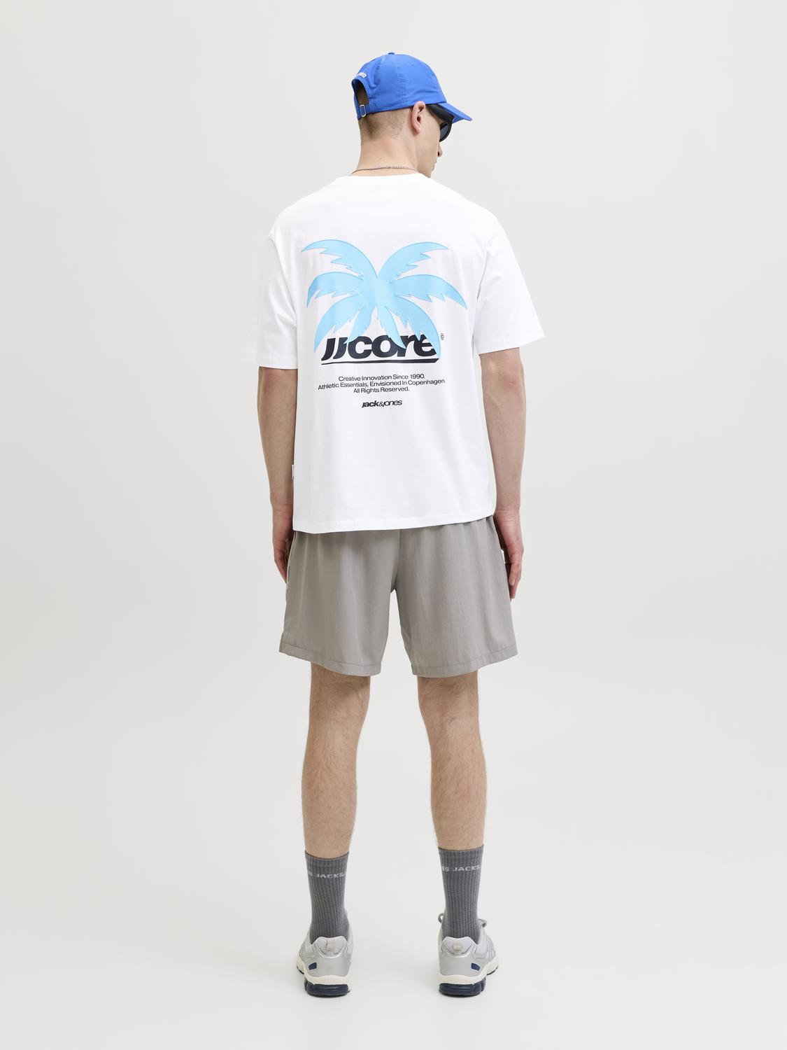 model_shot-back