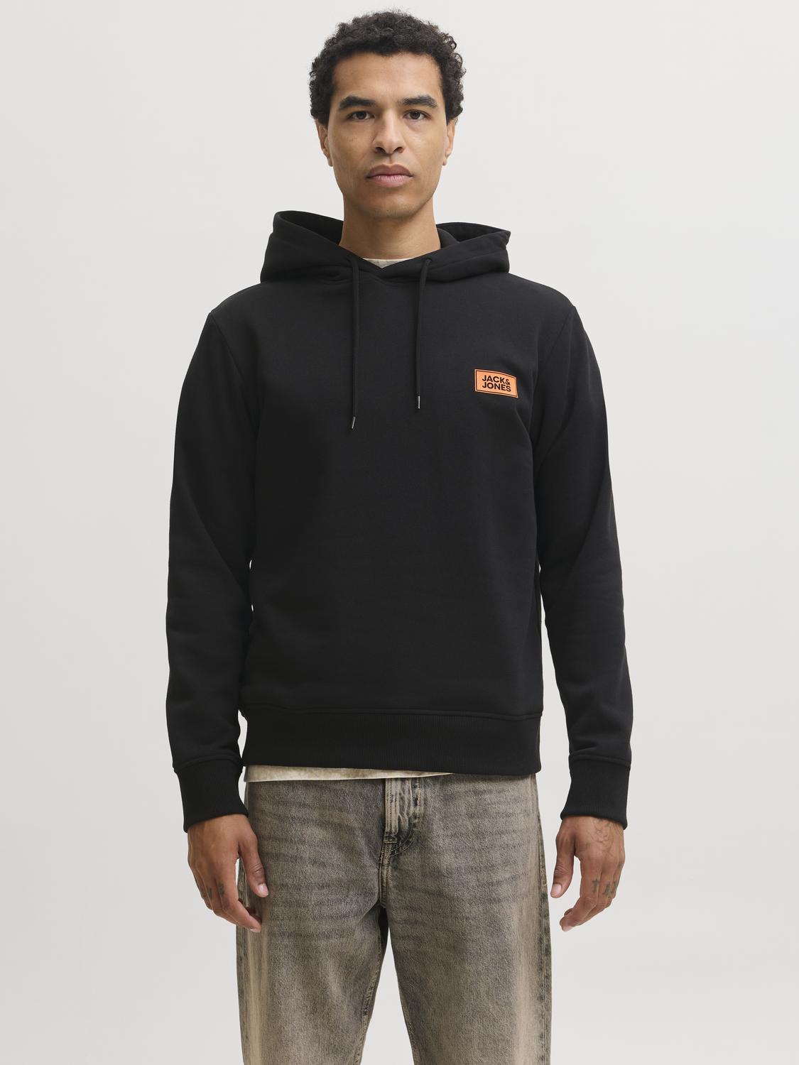 model_shot-front