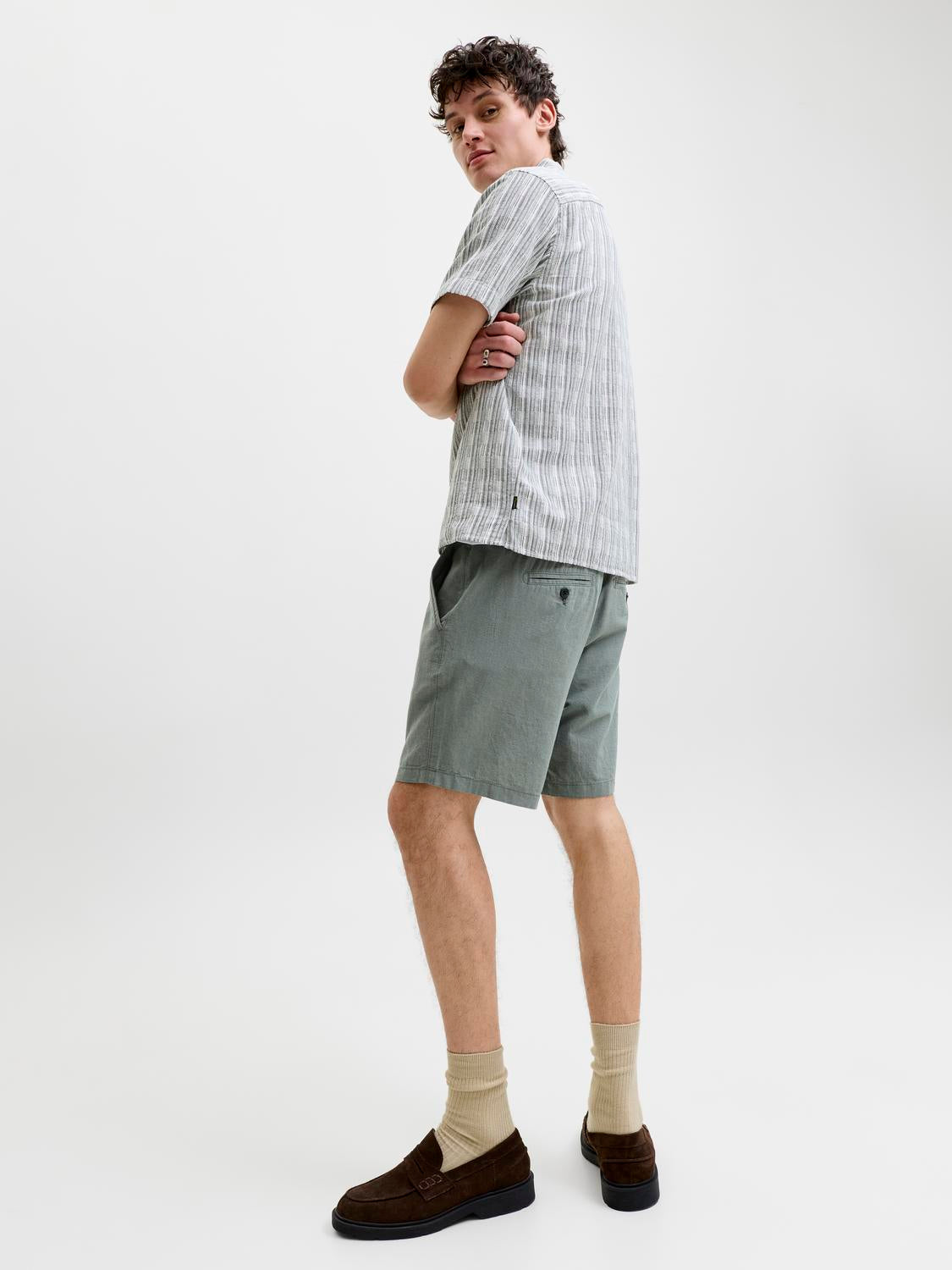 model_shot-creative