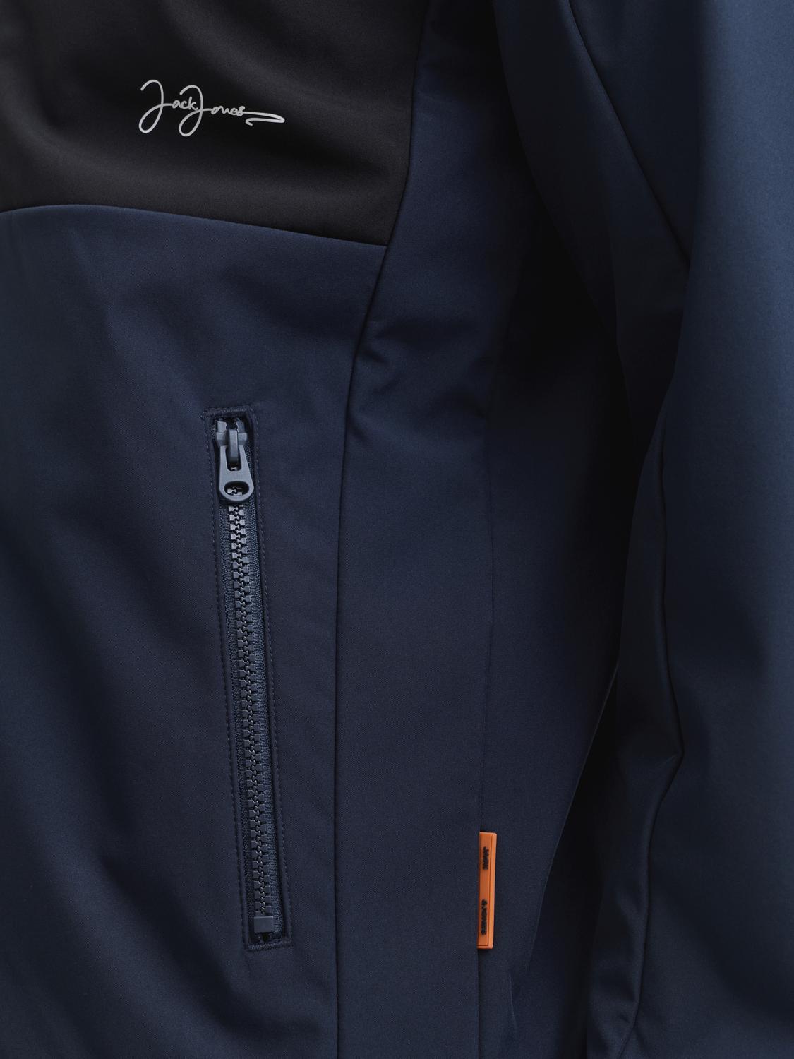 model_shot-detail