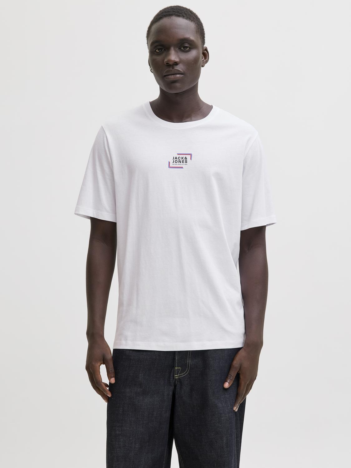 model_shot-front