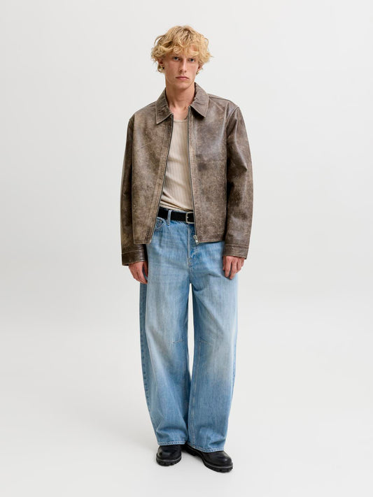 model_shot-front_full