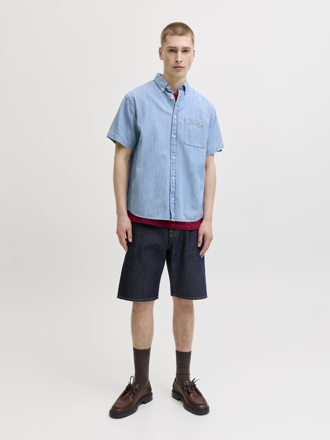 model_shot-front_full