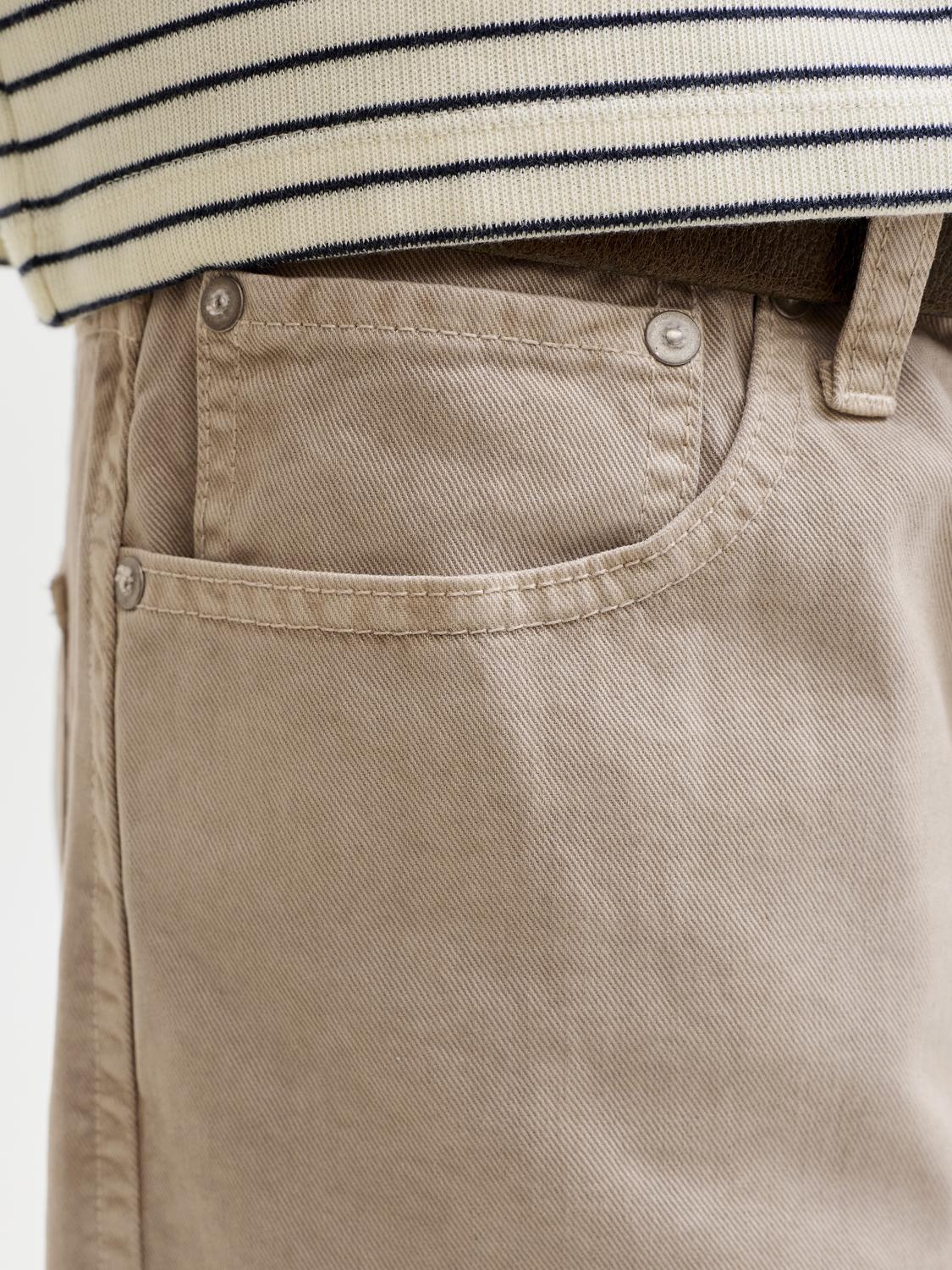 model_shot-detail