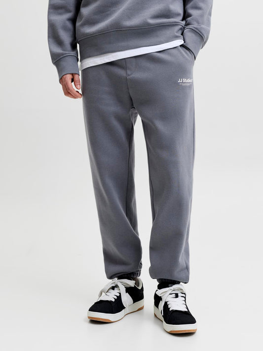 model_shot-front