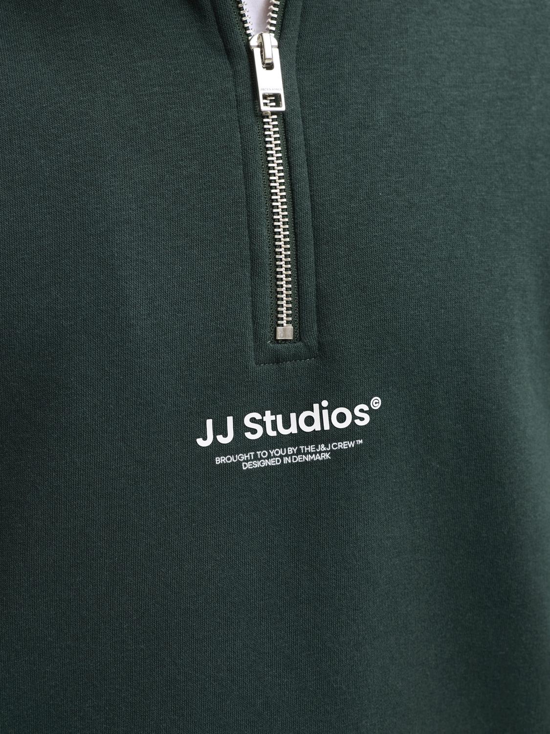 model_shot-detail