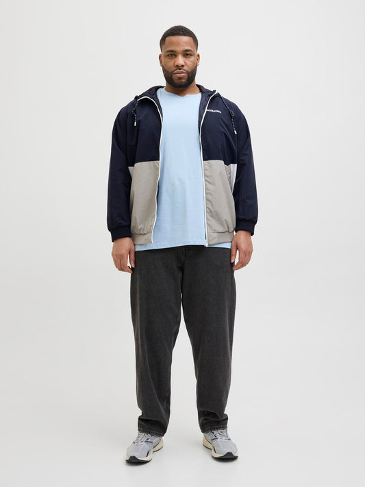 model_shot-front_full