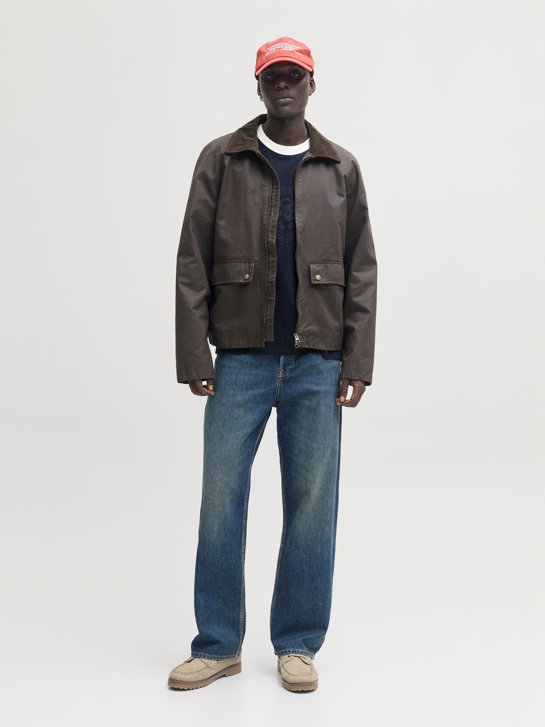 model_shot-front_full