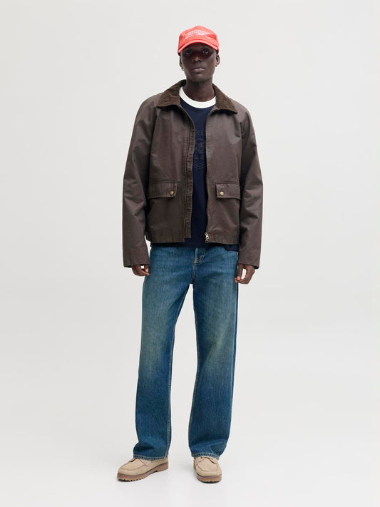 model_shot-front_full