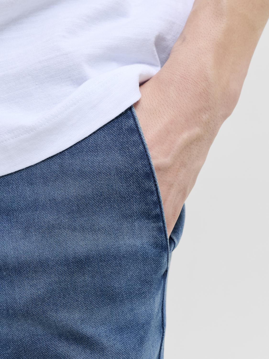 model_shot-detail