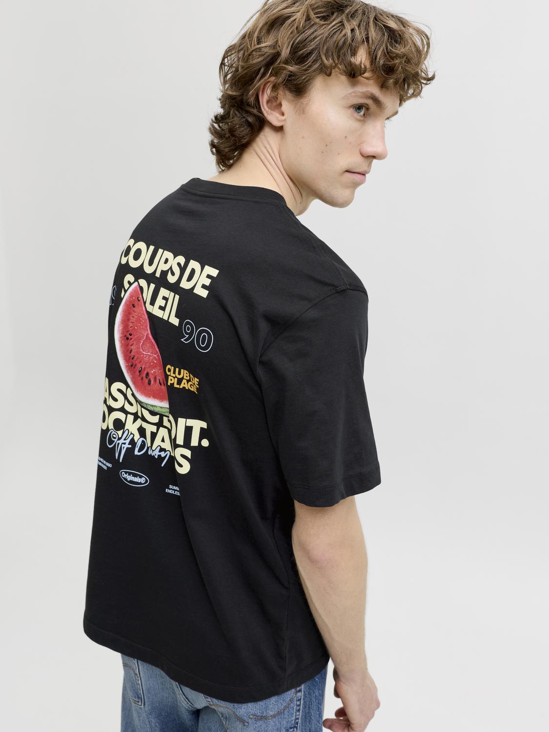 model_shot-creative