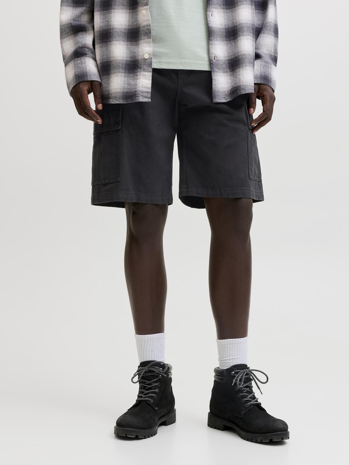 model_shot-front