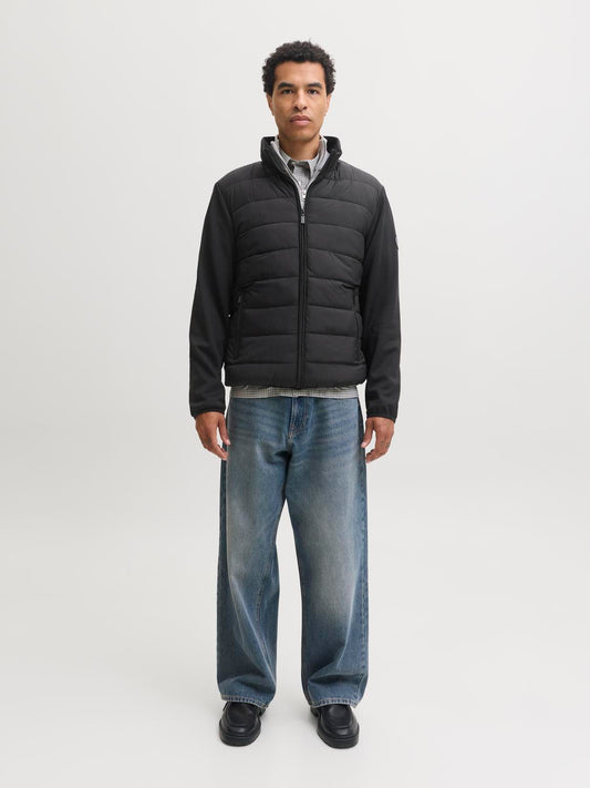model_shot-front_full