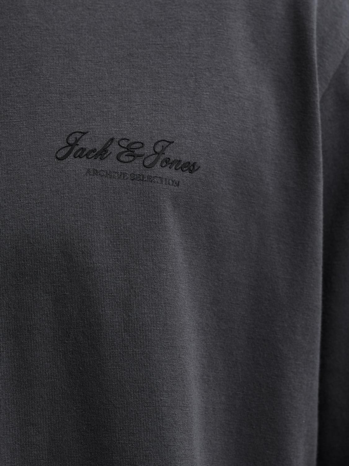model_shot-detail