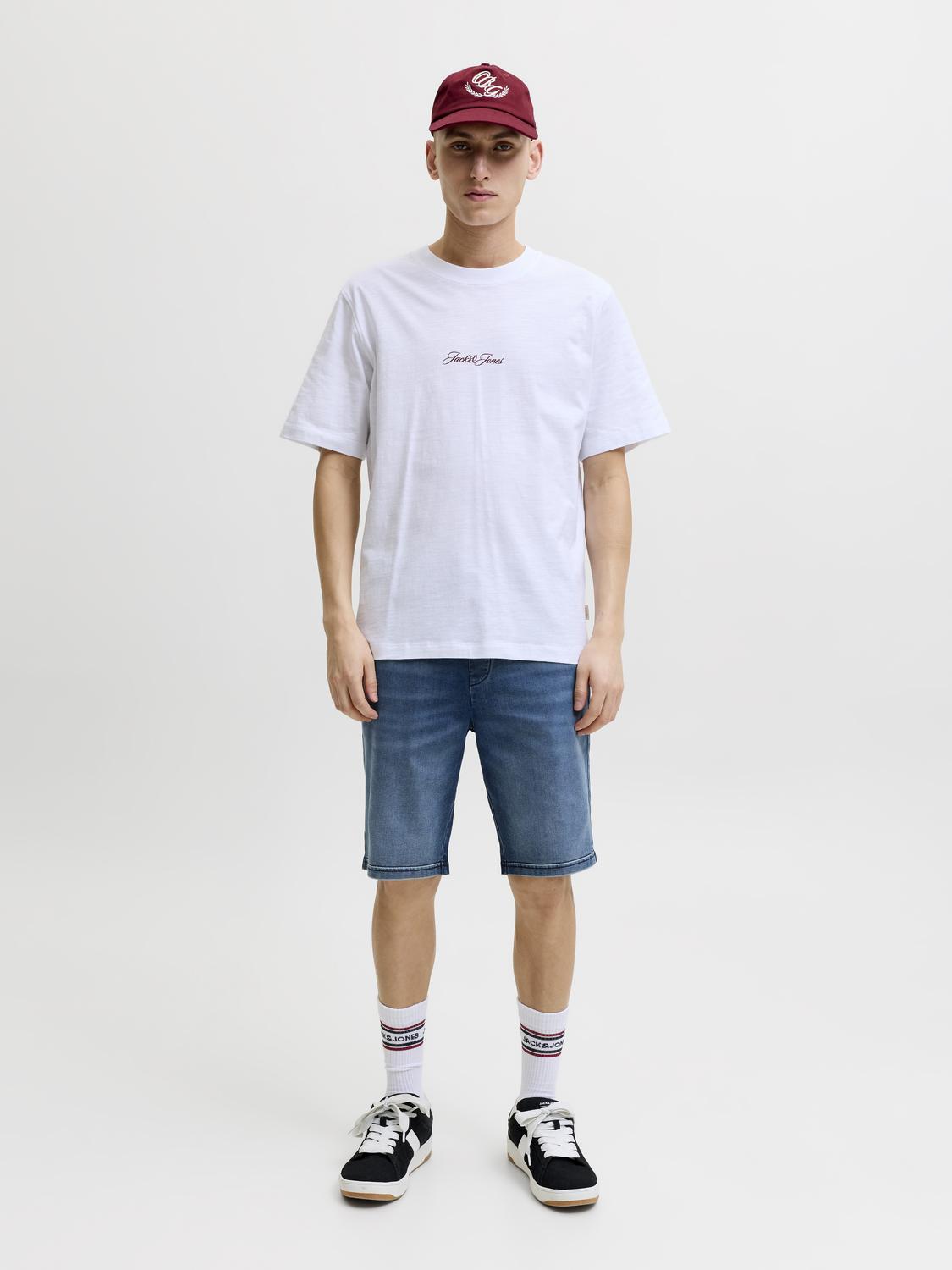 model_shot-front_full