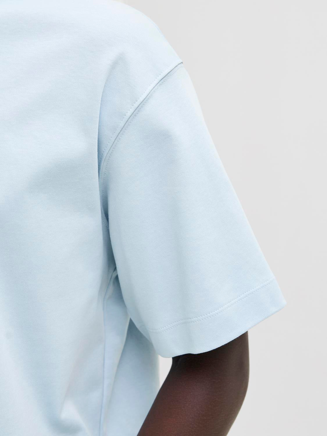 model_shot-detail