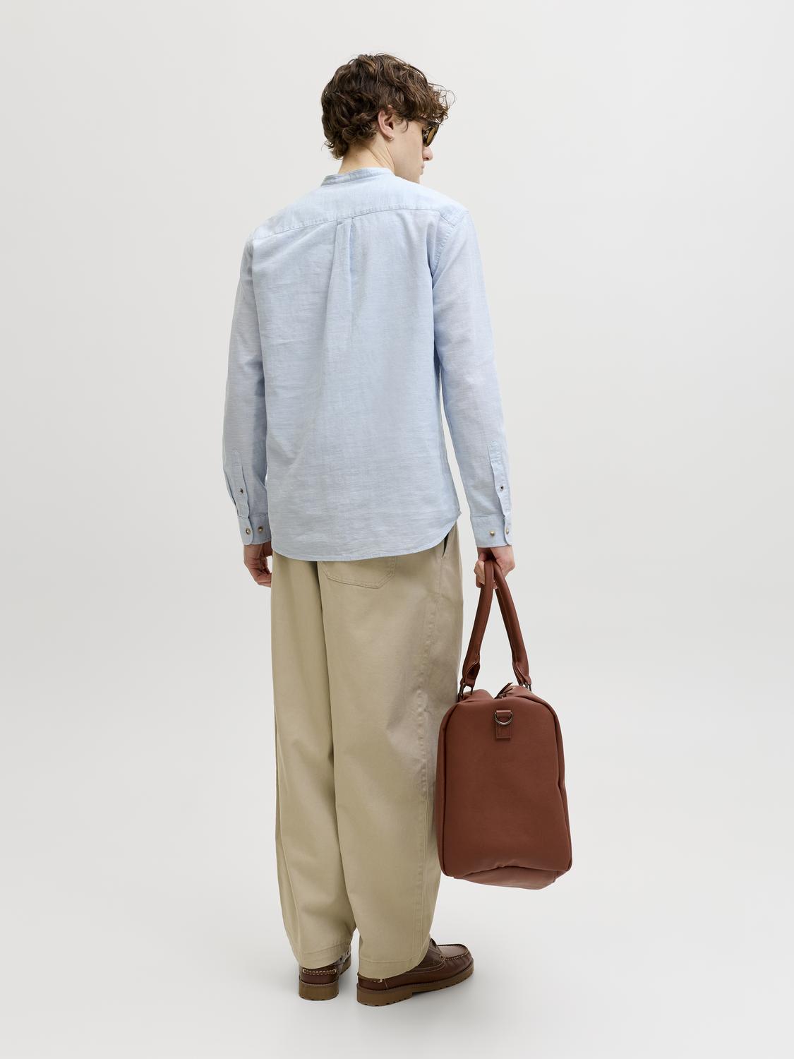 model_shot-back