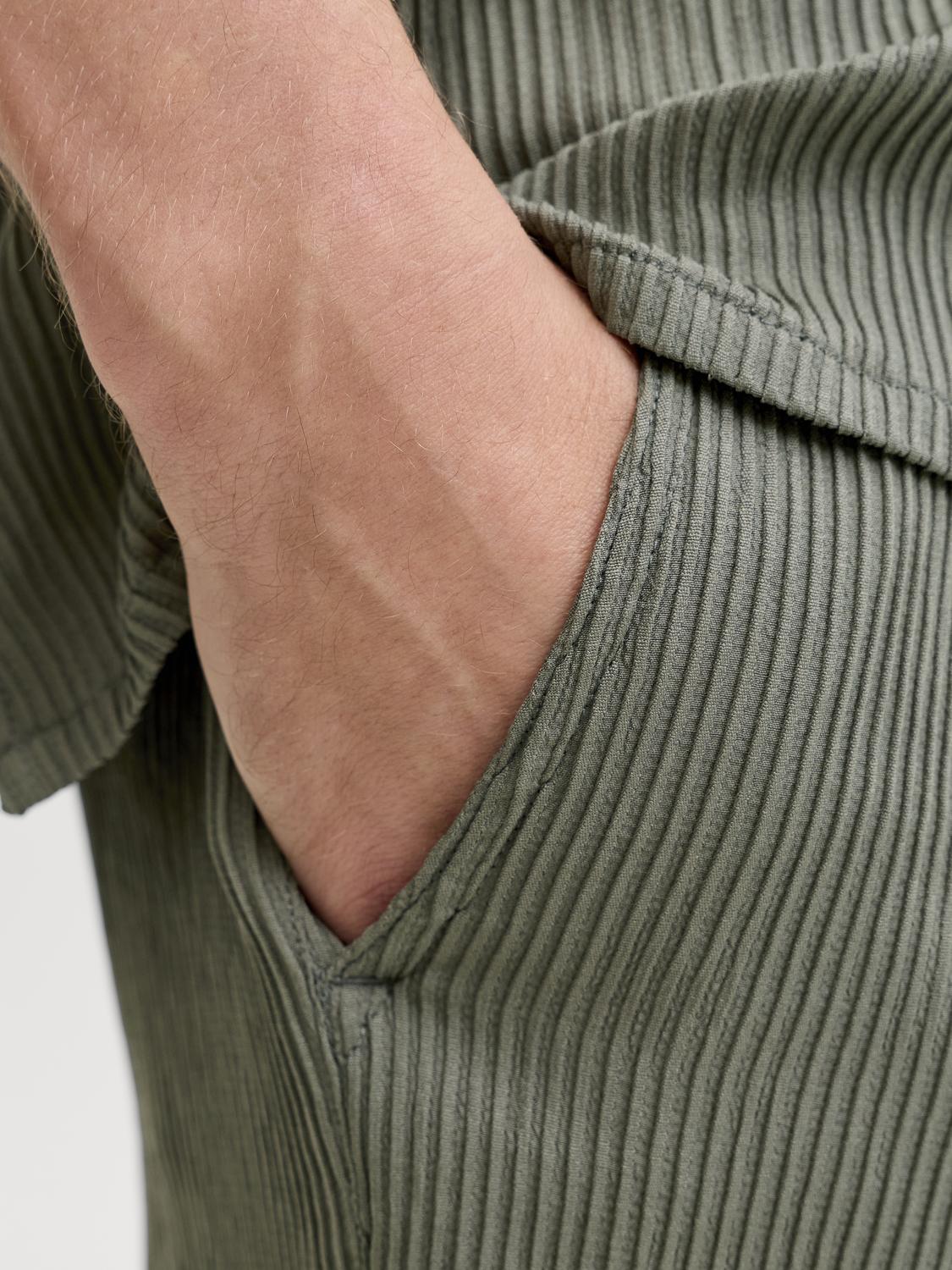 model_shot-detail