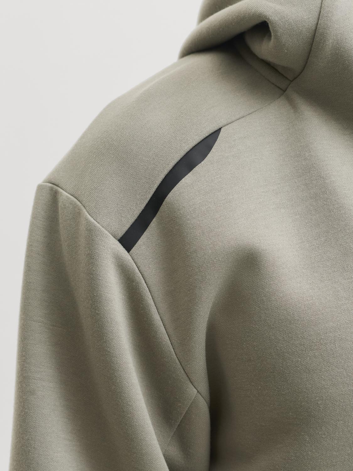 model_shot-detail