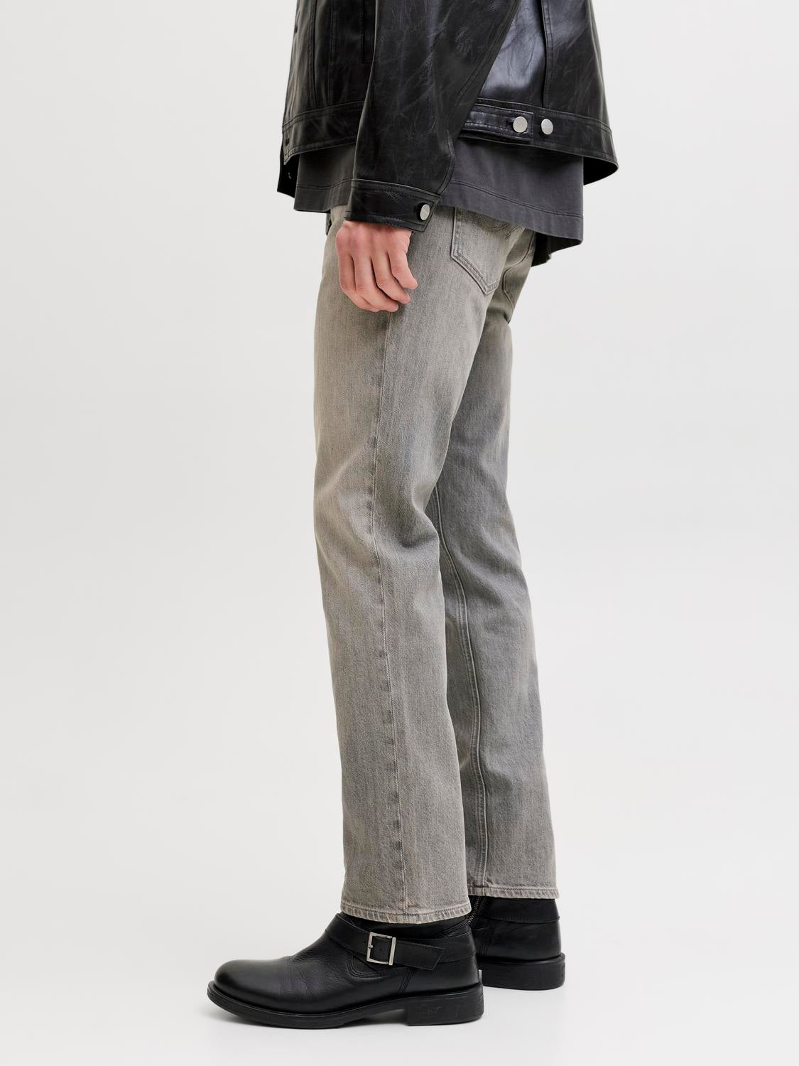 model_shot-detail