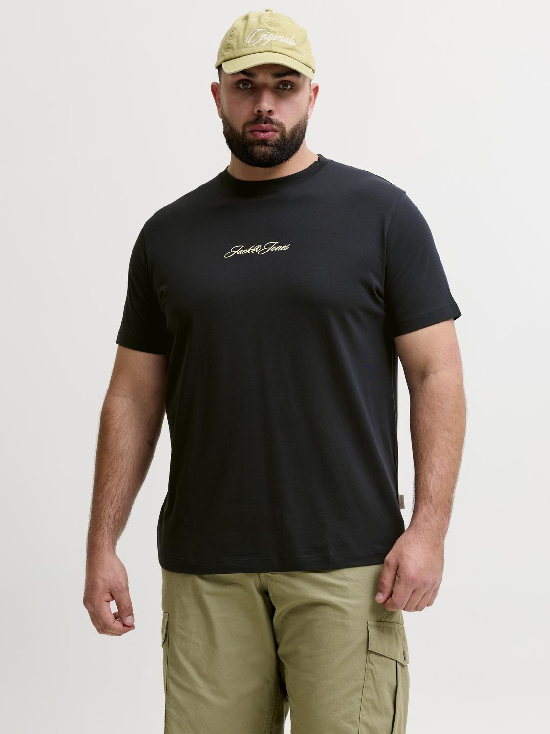model_shot-front