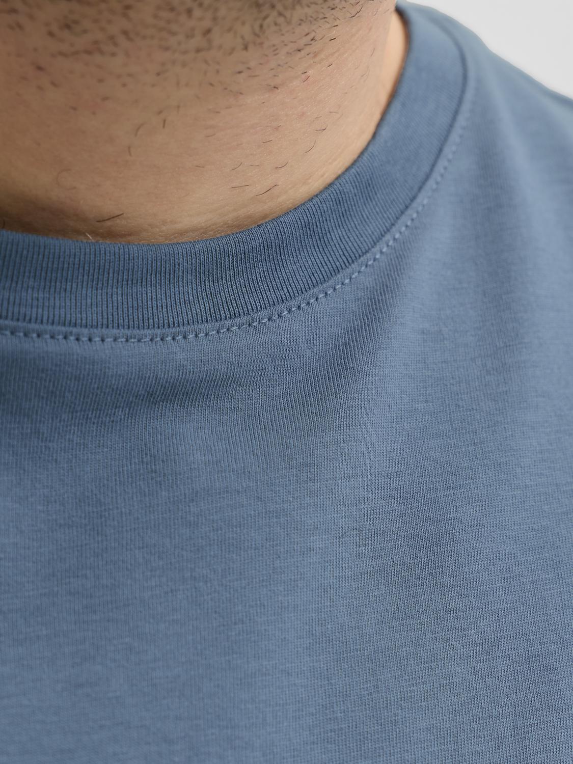 model_shot-detail
