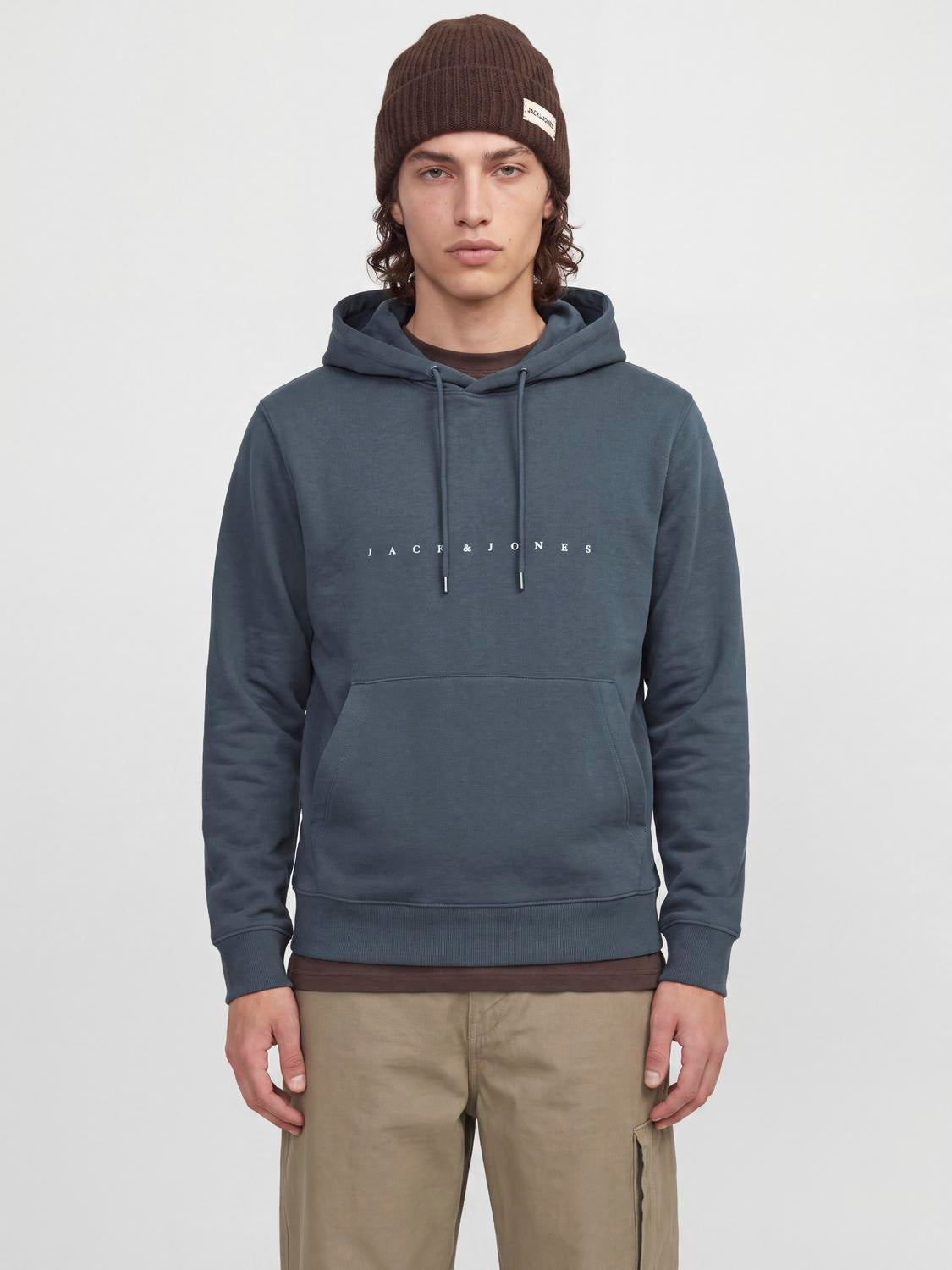 model_shot-front