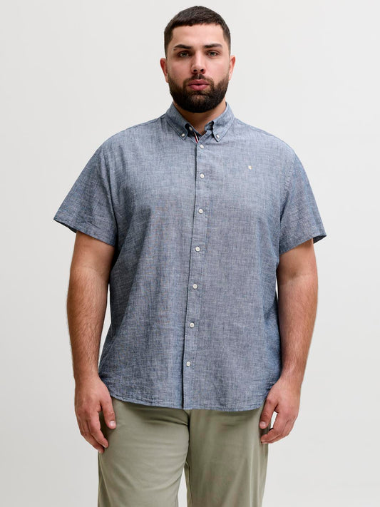 model_shot-front