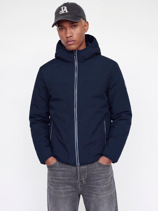 model_shot-front