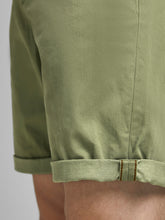 Load image into Gallery viewer, JJIBOWIE Shorts - deep lichen green
