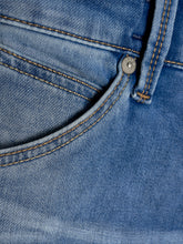 Load image into Gallery viewer, PlusSize JJIREX Shorts - Blue Denim
